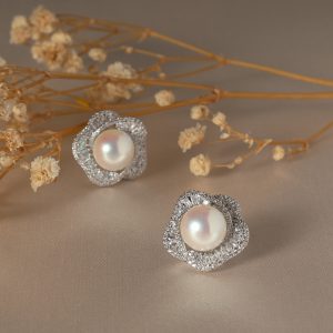 Margot Flower Earrings-Silver