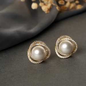 Megan Pearl White-Gold