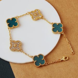 Green Diamond Clover-Bracelet